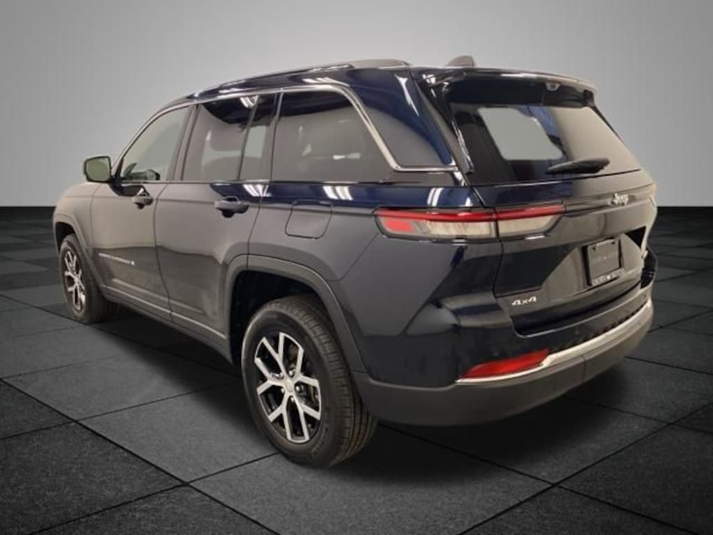Used 2024 Jeep Grand Cherokee Limited SUV