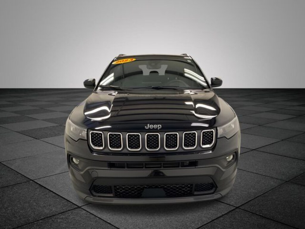 Used 2023 Jeep Compass Latitude Lux SUV