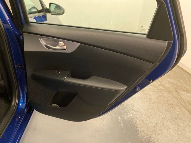 2023 Kia Forte LXS - Photo 25