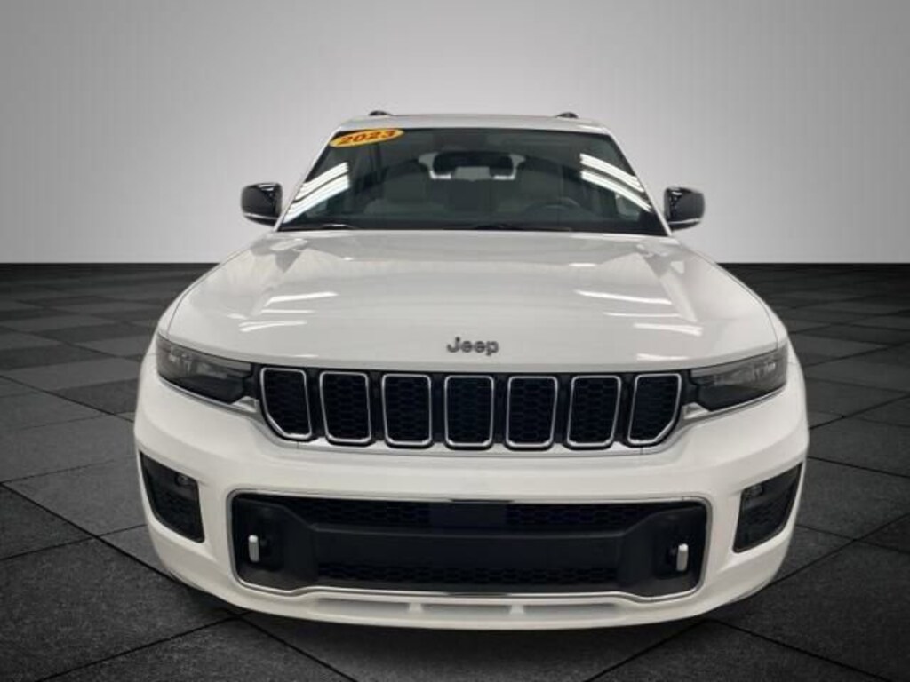 Used 2023 Jeep Grand Cherokee Overland SUV