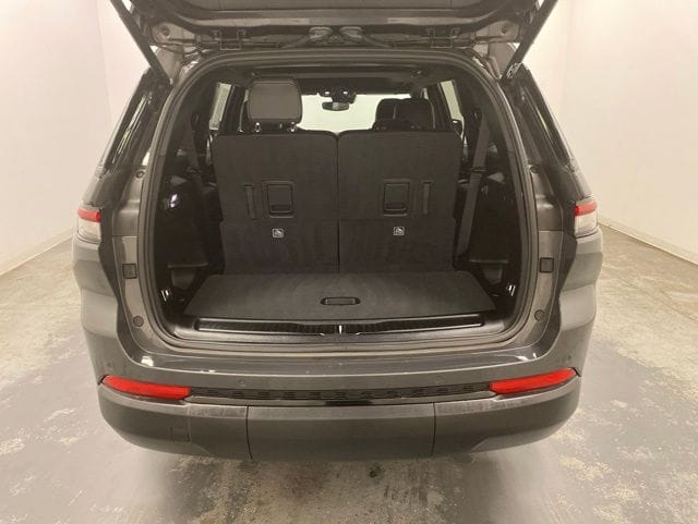 2024 Jeep Grand Cherokee L Altitude - Photo 29