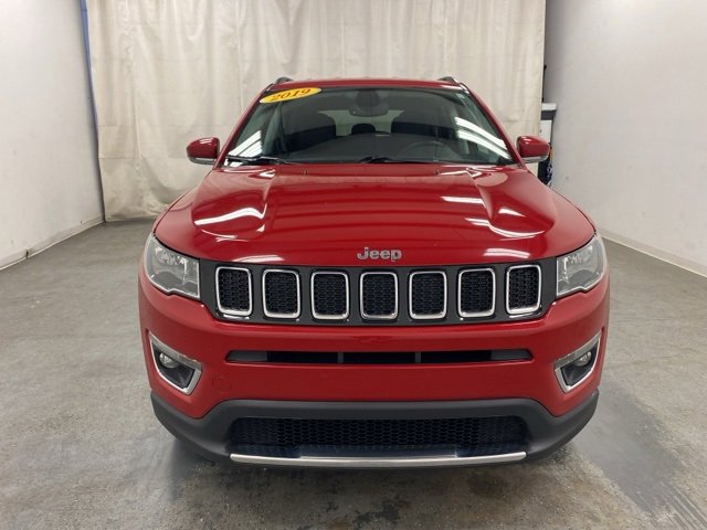 Used 2019 Jeep Compass Limited with VIN 3C4NJDCB9KT639233 for sale in Holland, MI