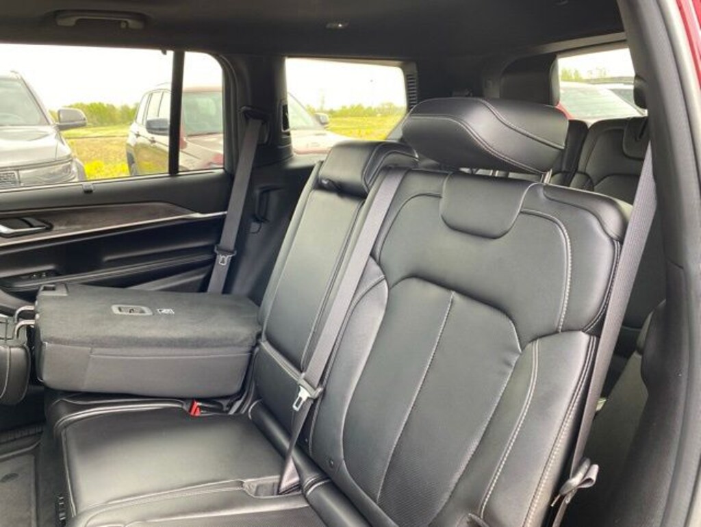 Used 2025 Jeep Grand Cherokee L Limited SUV