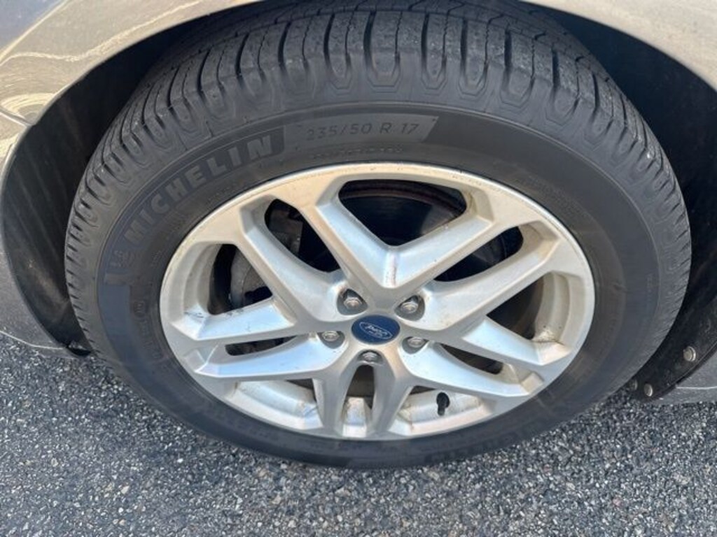 Used 2013 Ford Fusion SE Sedan