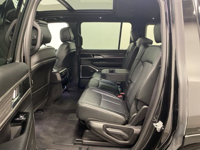 2023 Jeep Wagoneer Series II - Photo 21