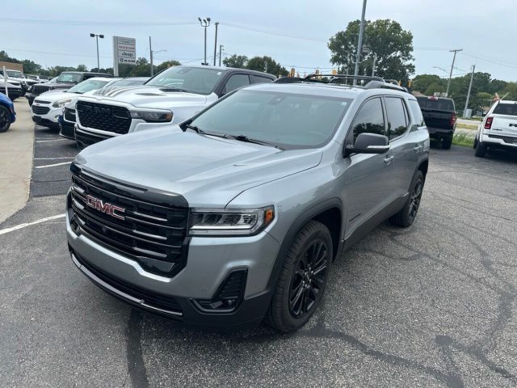 Used 2023 GMC Acadia SLT SUV