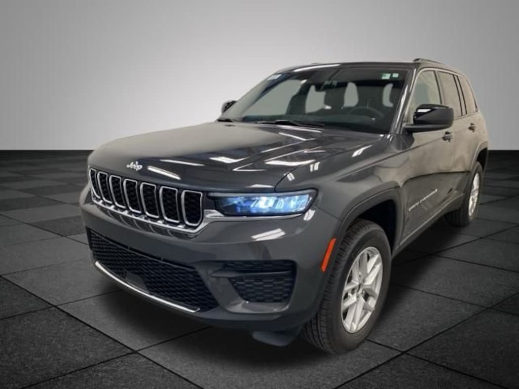 New 2025 Jeep Grand Cherokee LAREDO X 4X4 Sport Utility