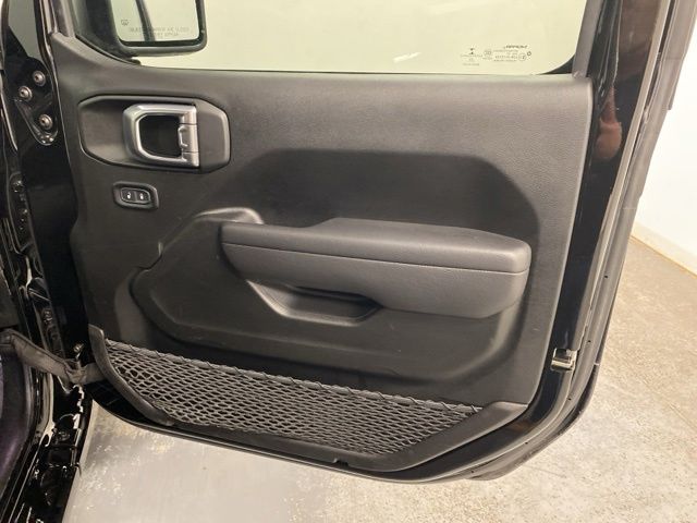 2022 Jeep Wrangler Sport - Photo 19