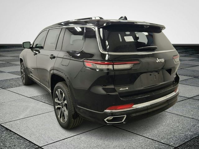 2025 Jeep Grand Cherokee Overland photo 2