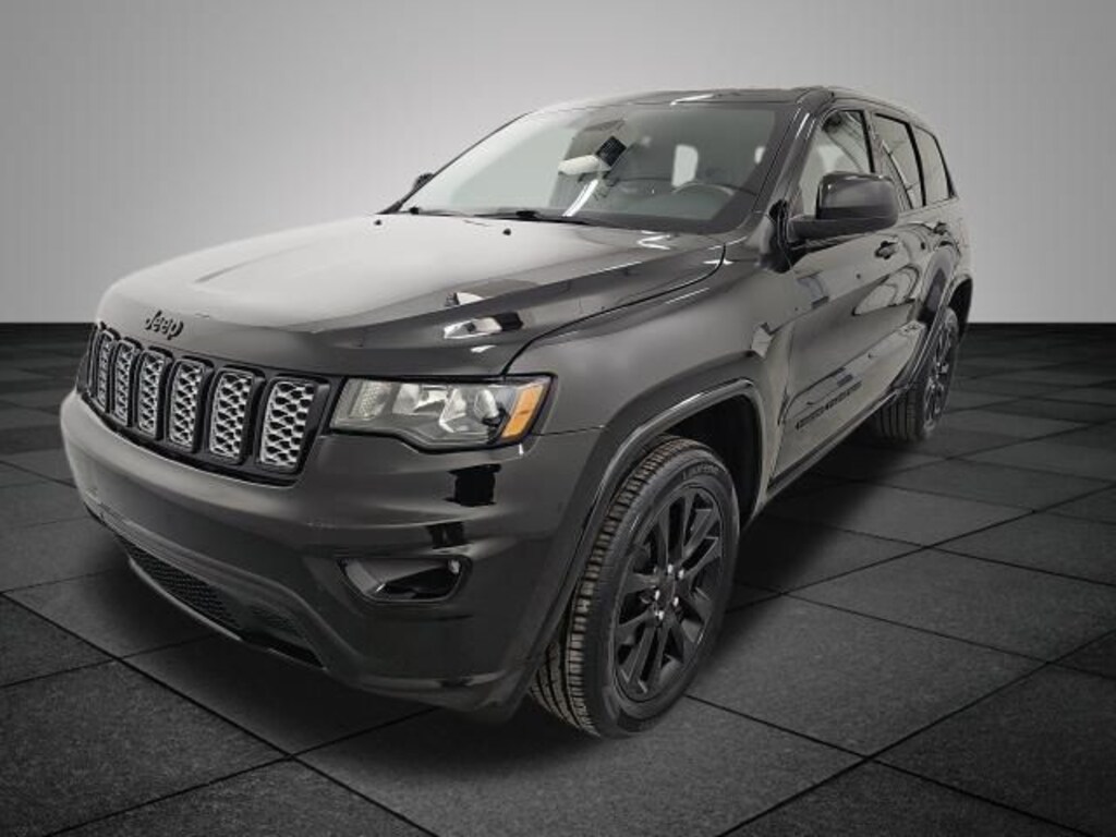 Used 2019 Jeep Grand Cherokee Altitude SUV