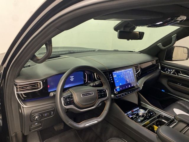 2024 Jeep Grand Wagoneer Series III - Photo 8