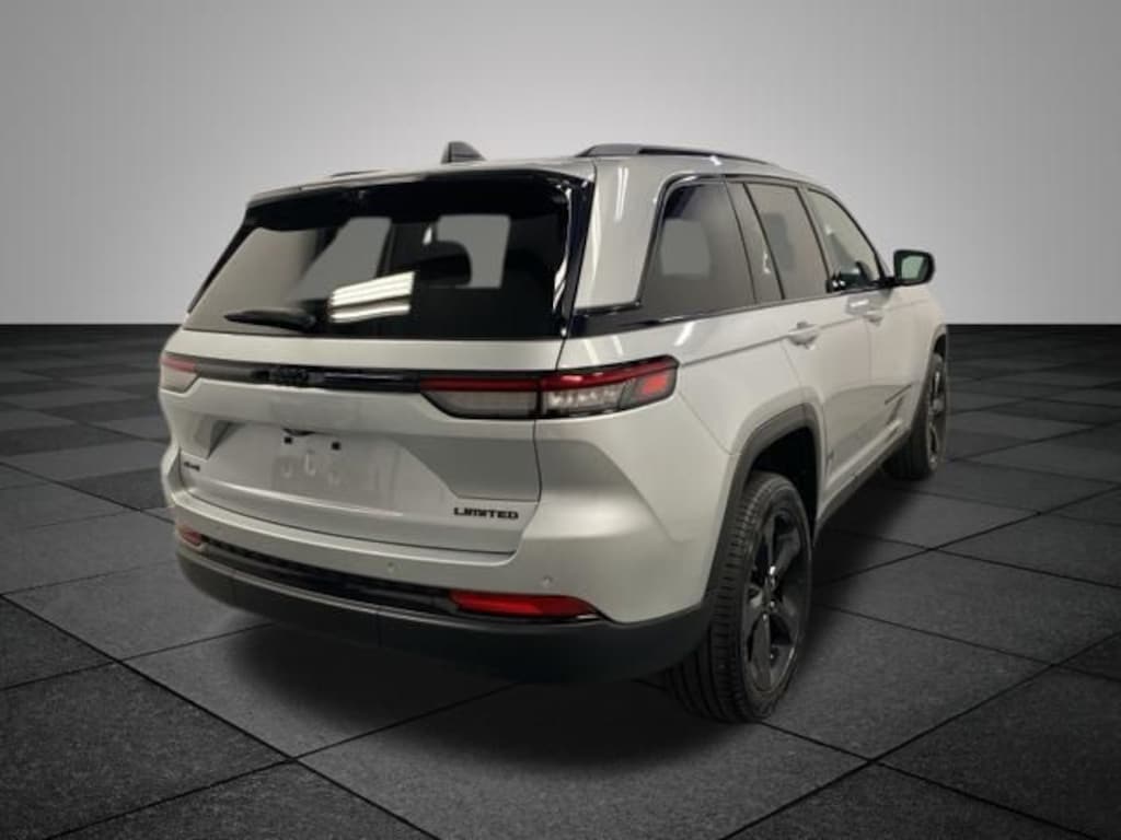 Used 2025 Jeep Grand Cherokee Limited SUV