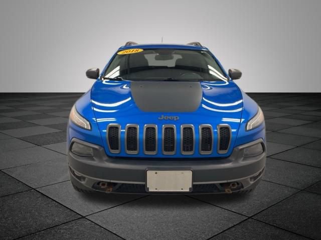 2018 Jeep Cherokee Trailhawk photo 2