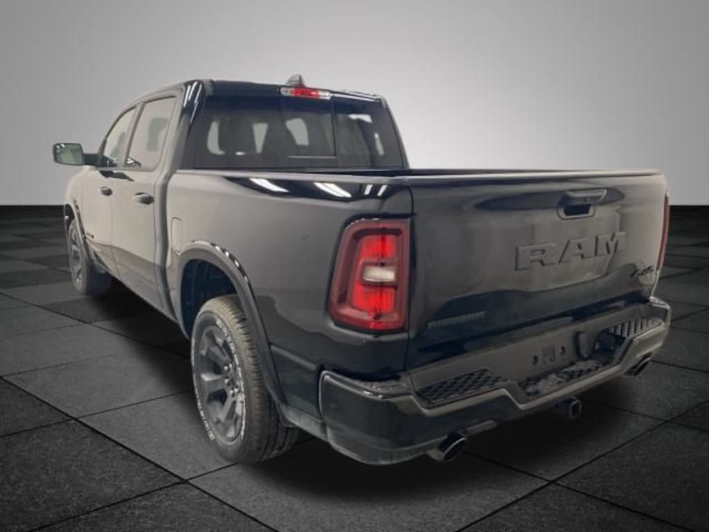 New 2025 Ram 1500 BIG HORN CREW CAB 4X4 5'7 BOX Pickup