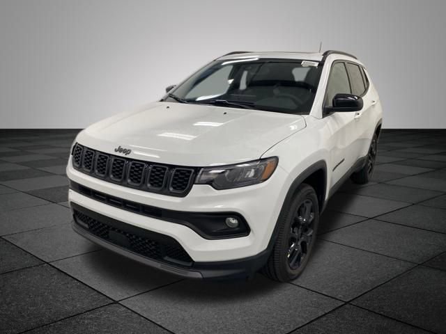2025 Jeep Compass Latitude photo 3