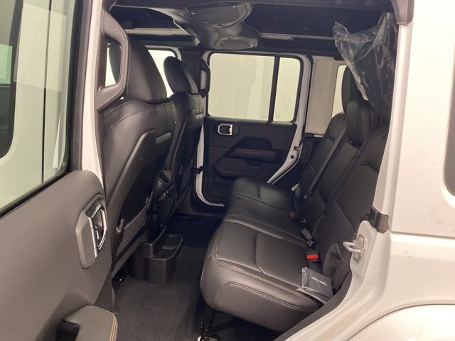 2026 Jeep Wrangler 4-Door Sahara - Photo 19