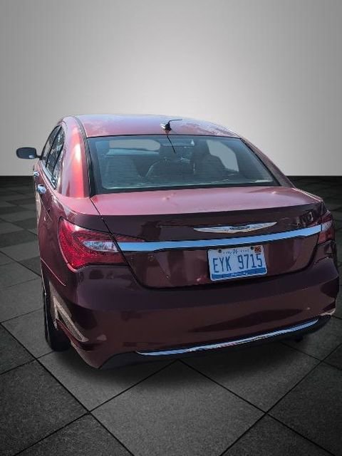 2012 Chrysler 200 Limited photo 3