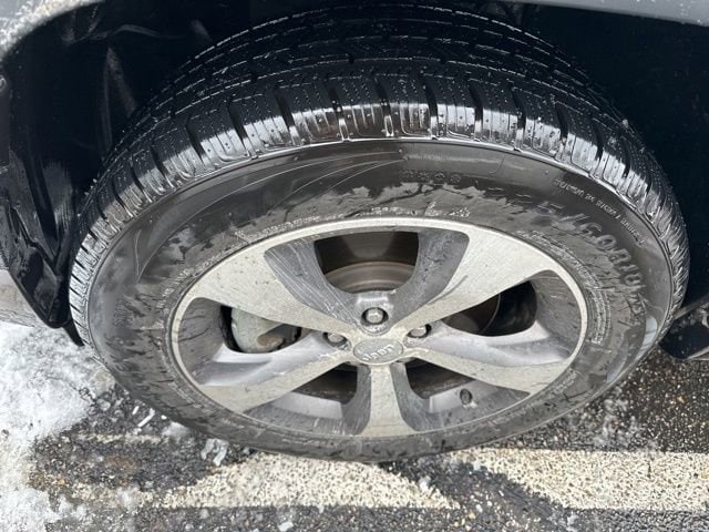 2022 Jeep Cherokee Limited photo 3