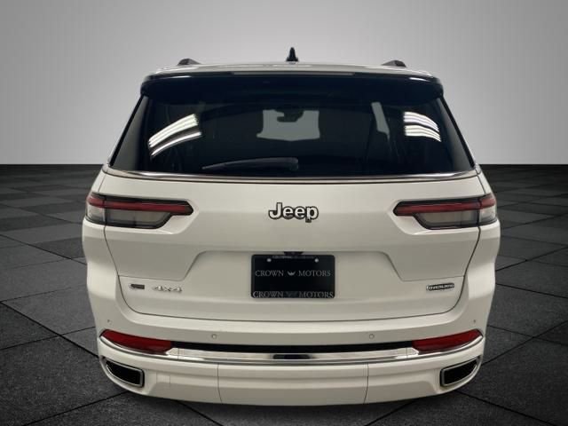 2023 Jeep Grand Cherokee Overland photo 4