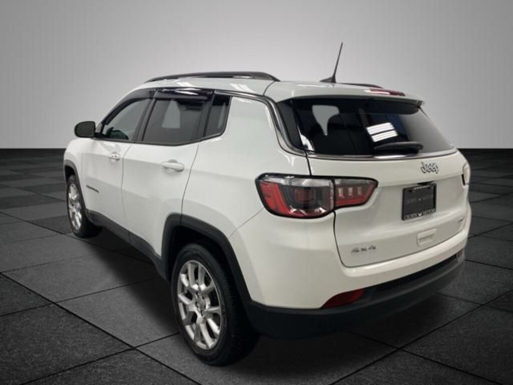 Used 2022 Jeep Compass Latitude Lux SUV