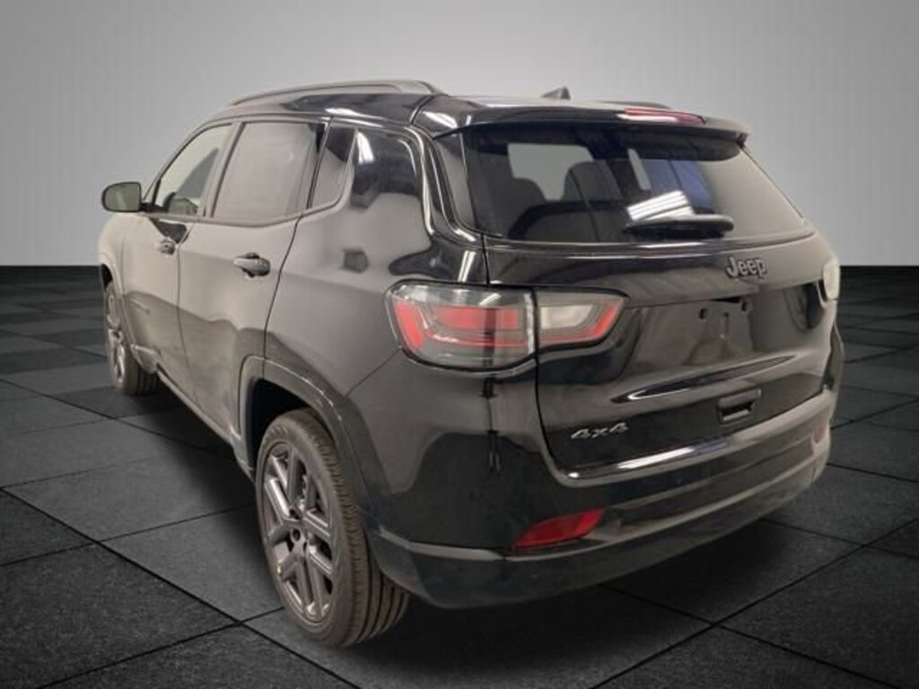 Used 2025 Jeep Compass Limited SUV