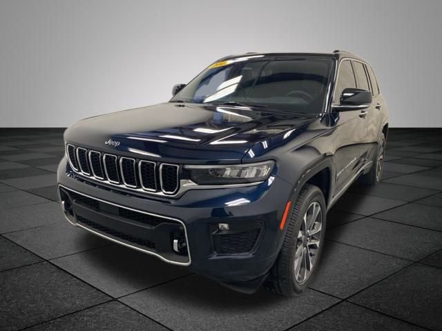 2023 Jeep Grand Cherokee Overland photo 2