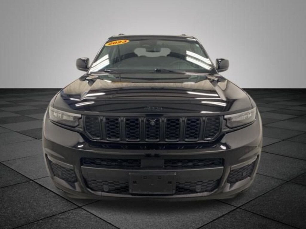 Used 2023 Jeep Grand Cherokee Limited SUV