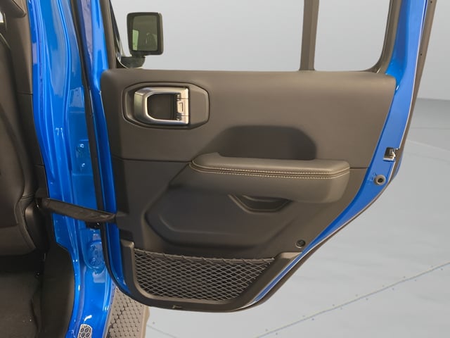 2026 Jeep Wrangler 4-Door Sahara - Photo 26