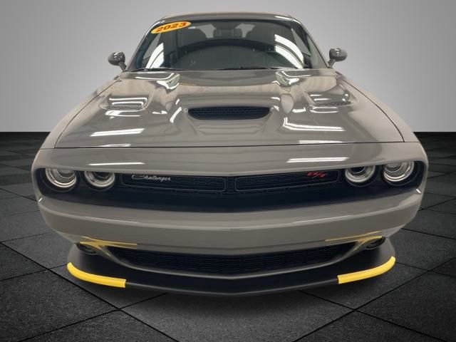 2023 Dodge Challenger R/T Scat Pack photo 2