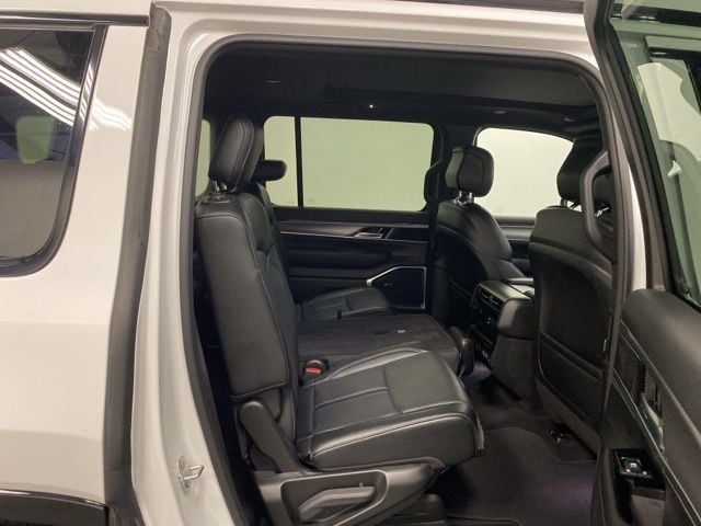 2023 Jeep Wagoneer Series II - Photo 28