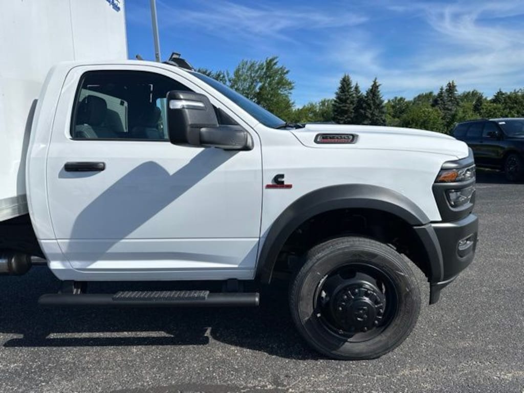 New 2026 Ram 5500 Chassis Cab TRADESMAN REGULAR 4X2 120' CA Pickup