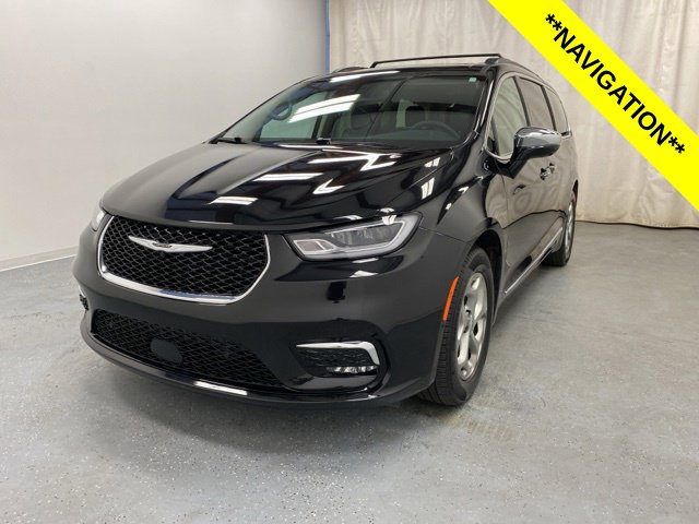 Used 2023 Chrysler Pacifica Limited with VIN 2C4RC1GG5PR556411 for sale in Holland, MI