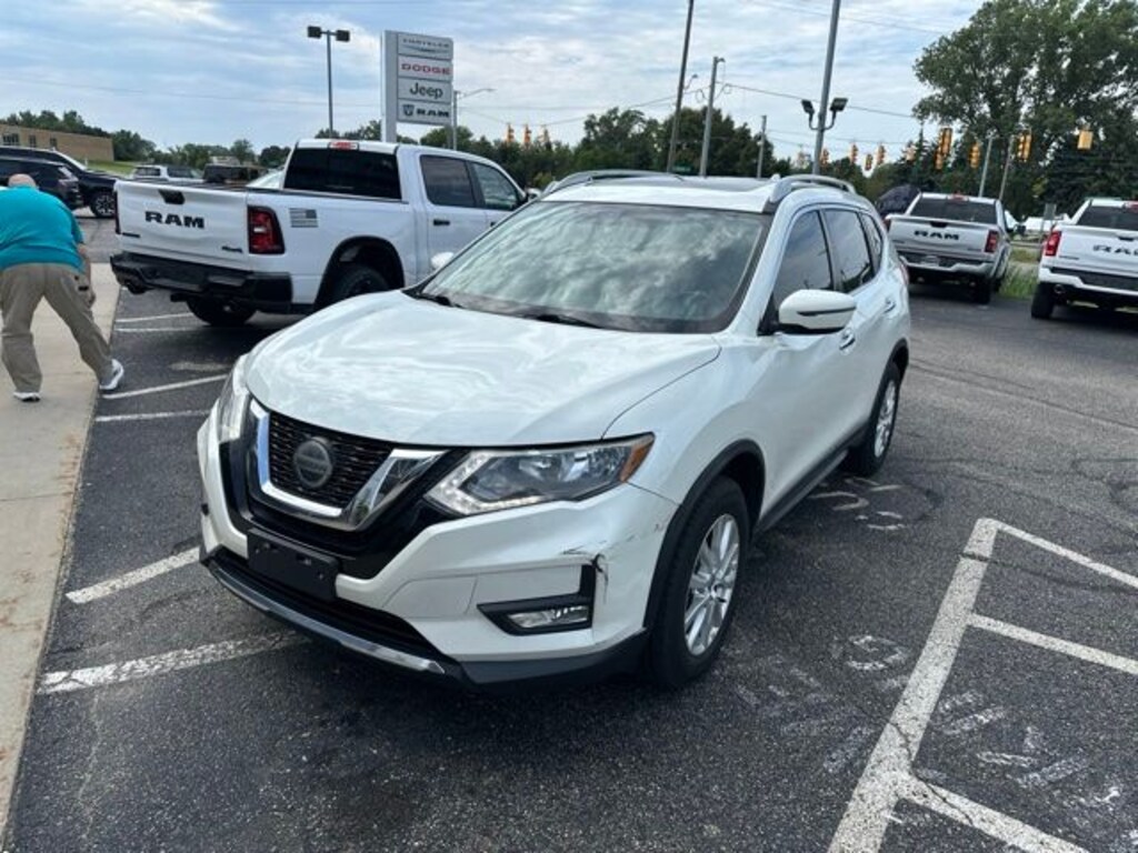 Used 2018 Nissan Rogue SV SUV