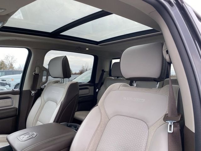 2025 Ram 1500 Laramie photo 2