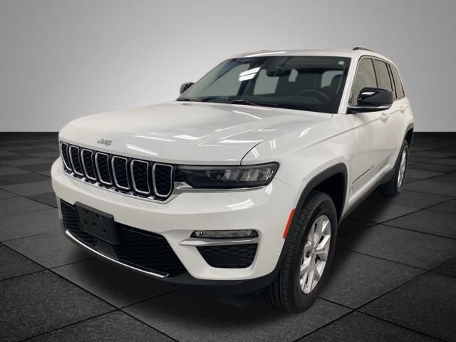 2022 Jeep Grand Cherokee Limited photo 2