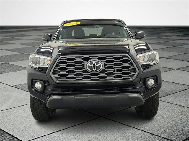 Used 2021 Toyota Tacoma TRD Off Road with VIN 3TMCZ5AN8MM425429 for sale in Holland, MI