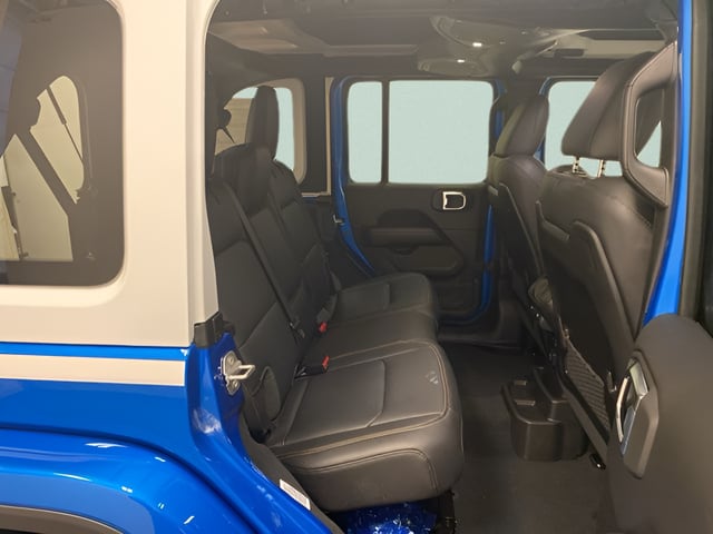 2026 Jeep Wrangler 4-Door Sahara - Photo 25