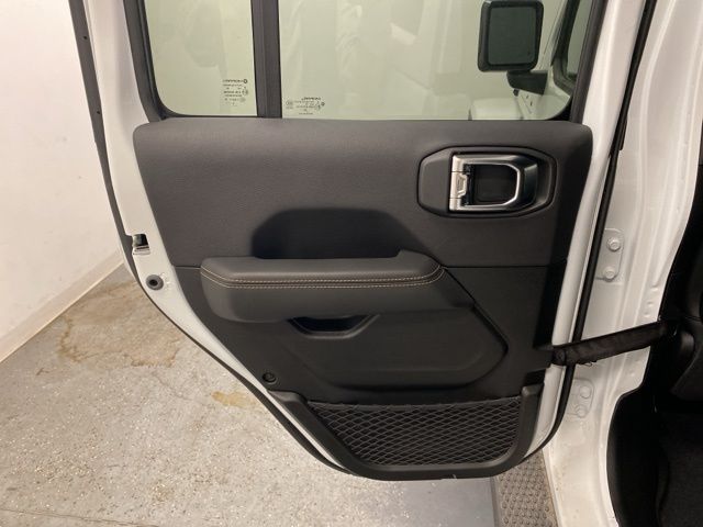 2026 Jeep Wrangler 4-Door Sahara - Photo 20