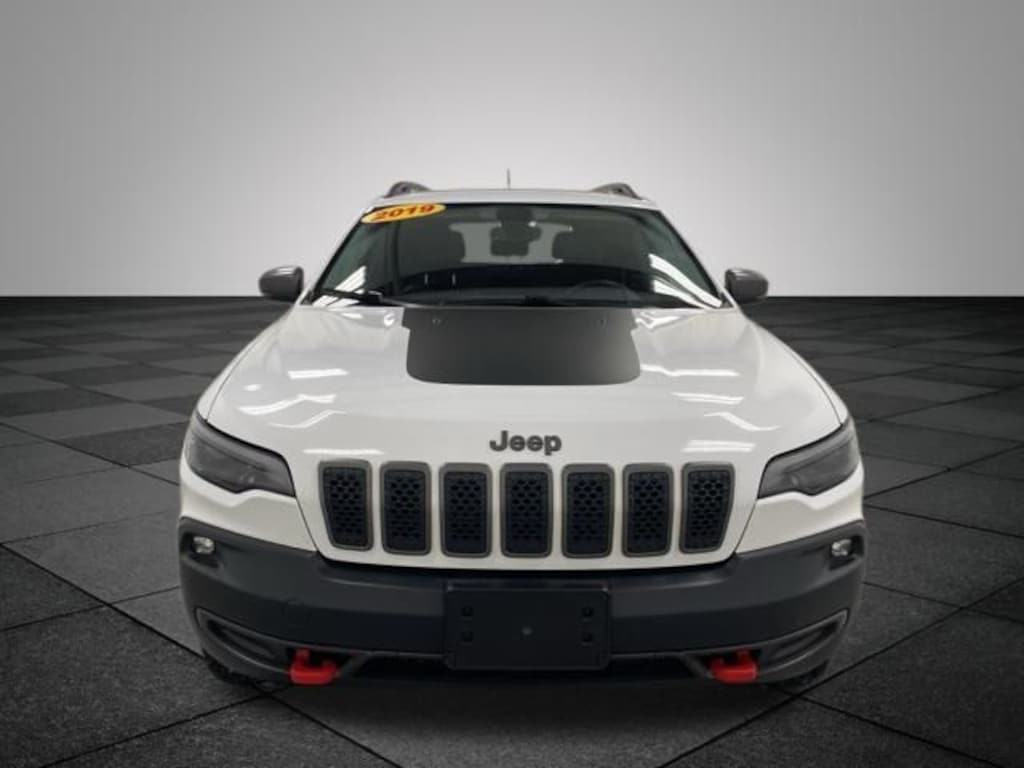 Used 2019 Jeep Cherokee Trailhawk SUV