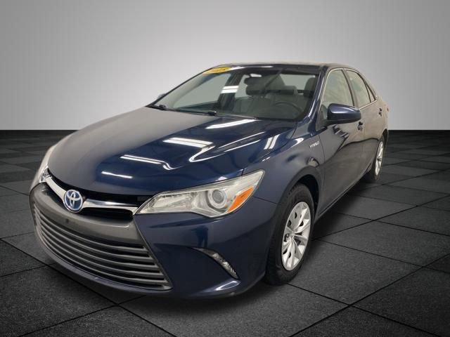2015 Toyota Camry Hybrid LE photo 3