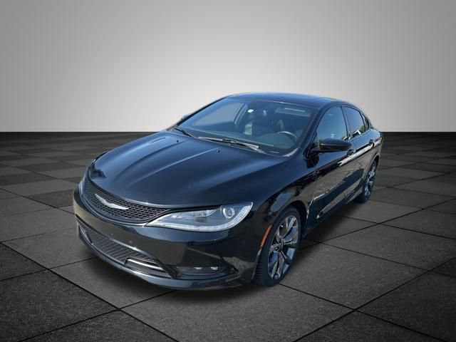 2015 Chrysler 200 S photo 2