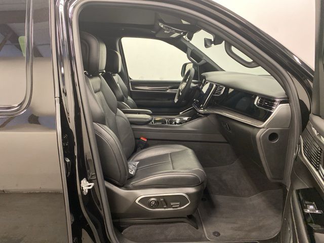 2022 Jeep Wagoneer Series II - Photo 25