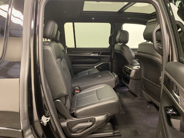 2023 Jeep Wagoneer Series II - Photo 27