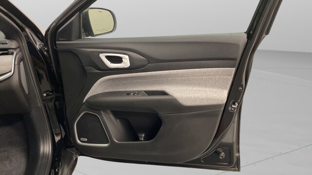 2026 Jeep Compass 85th Anniversary - Photo 33