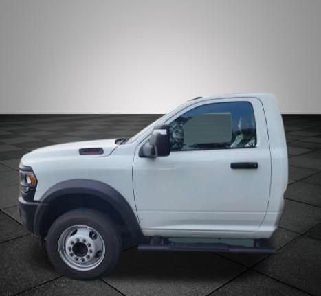 2024 Ram 5500 Tradesman photo 2