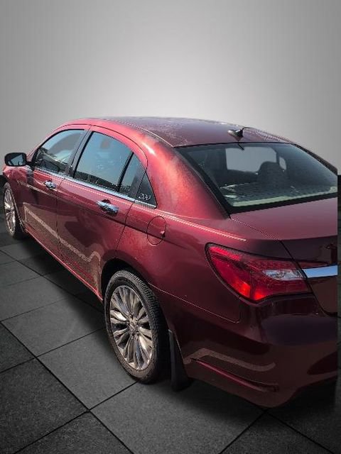 2012 Chrysler 200 Limited photo 2