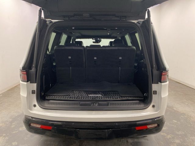 2023 Jeep Wagoneer Series II - Photo 30