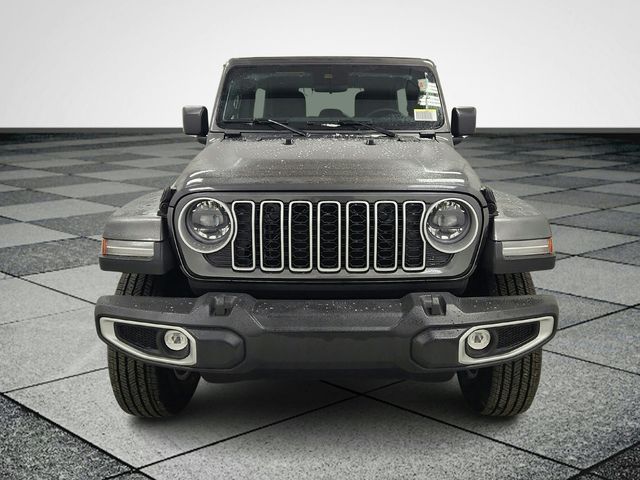 2025 Jeep Wrangler Sahara photo 2