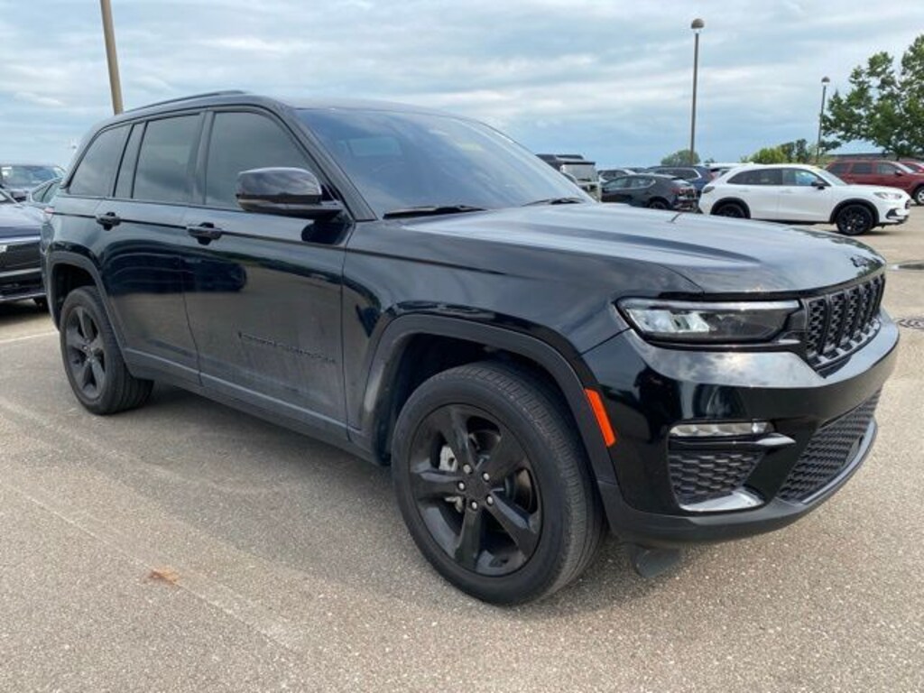 Used 2023 Jeep Grand Cherokee Limited SUV