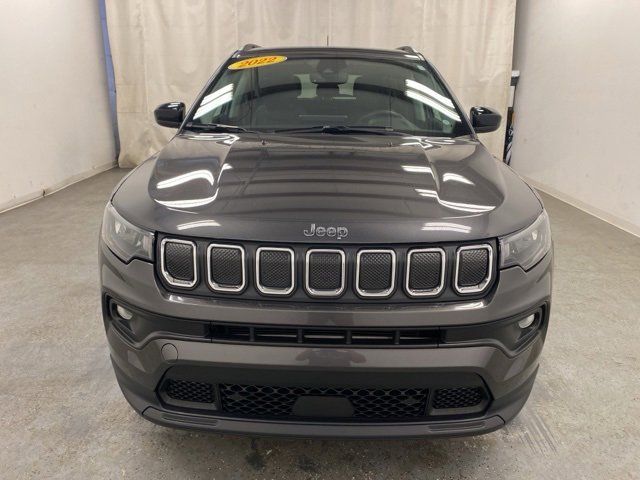 Used 2022 Jeep Compass Latitude Lux with VIN 3C4NJDFB7NT168943 for sale in Holland, MI